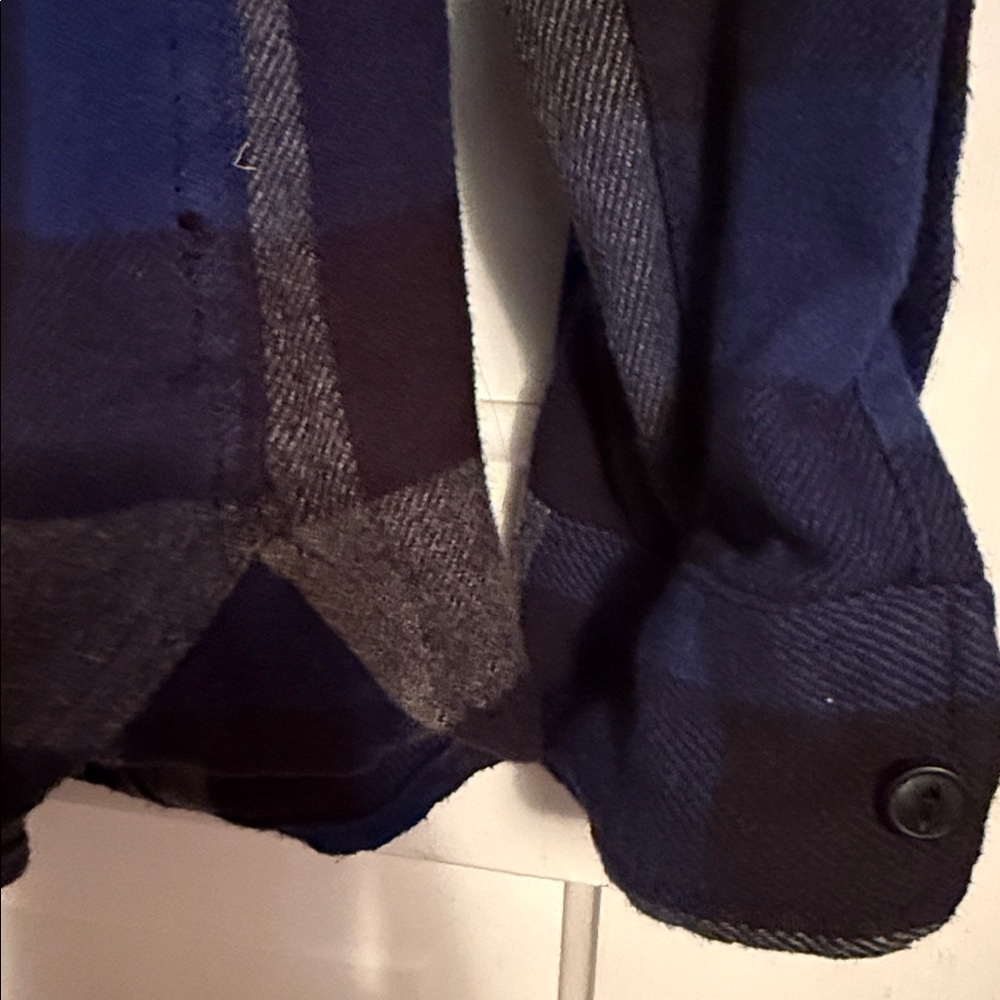 Penfield Boyfriend fit Flannel blue grey buffalo plaid M - Picture 8 of 10